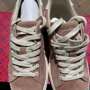 Tory Burch New Howell Court Embroidered Suede Size 7